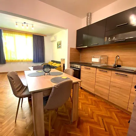 Sun And Serenity - Beach, Park, Apartamento Varna